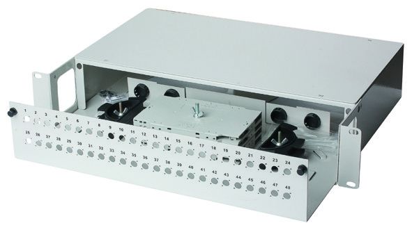 좋은 가격과 FTTH 및 FTTC 프로젝트에 대한 광섬유 패치 패널 YH21
