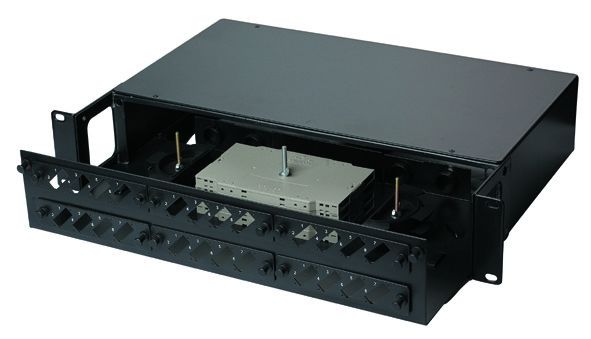 좋은 가격과 FTTH 및 FTTC 프로젝트에 대한 광섬유 패치 패널 YH22