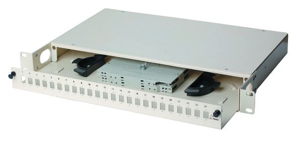 좋은 가격과 FTTH 및 FTTC 프로젝트에 대한 광섬유 패치 패널 YH18
