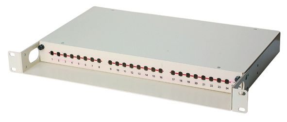 좋은 가격과 FTTH 및 FTTC 프로젝트에 대한 광섬유 패치 패널 YH13